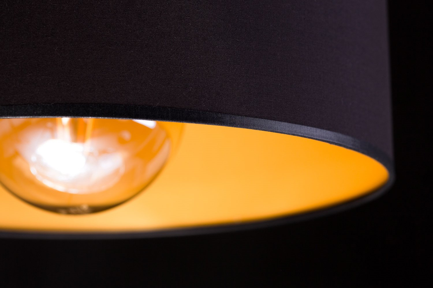 Suspension Roto base en métal et abat-jour en tissu au design contemporain par Emibig