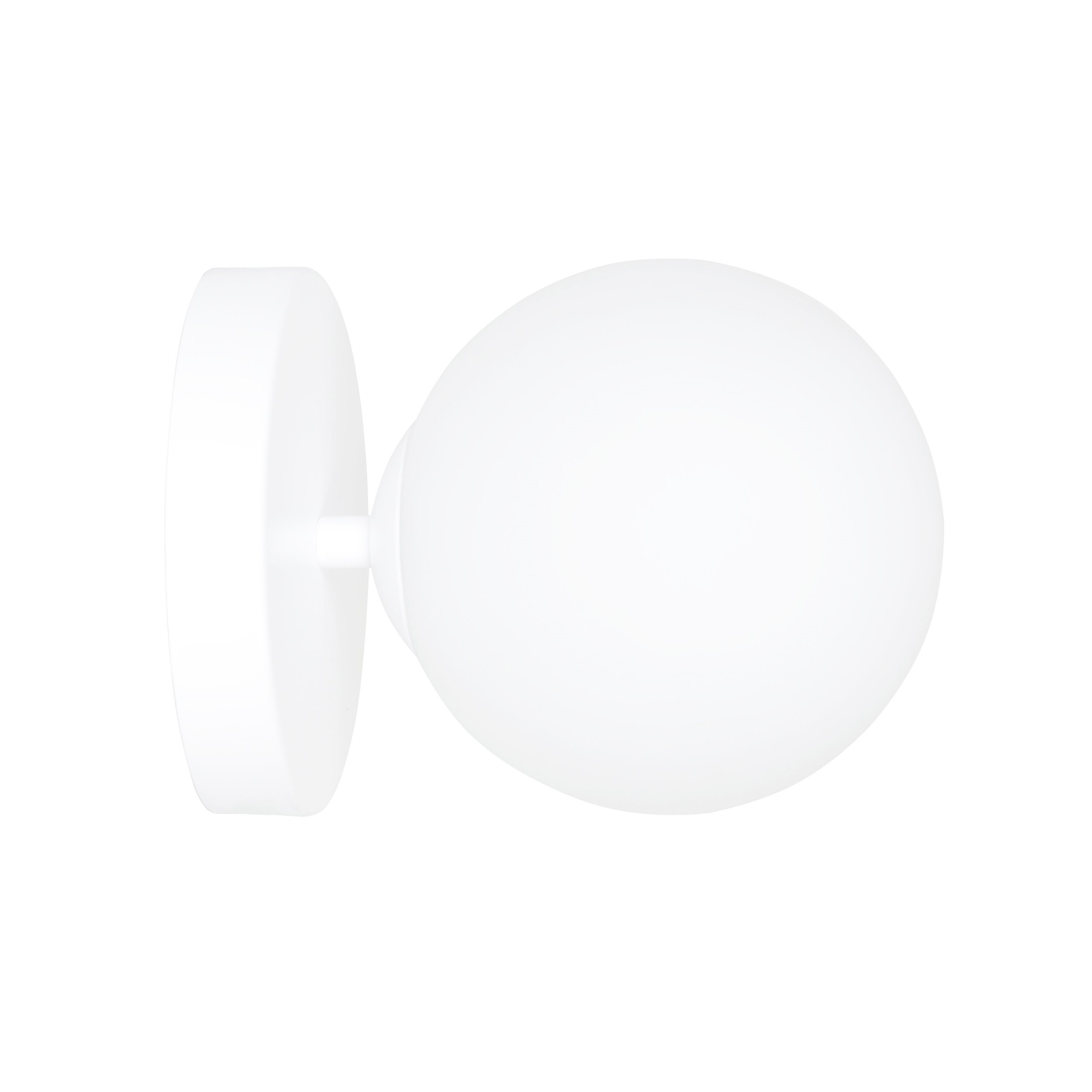Applique murale Bior base en métal et abat-jour en boule de verre opale au design contemporain par Emibig Applique murale Bior base en métal et abat-jour en boule de verre opale au design contemporain par Emibig