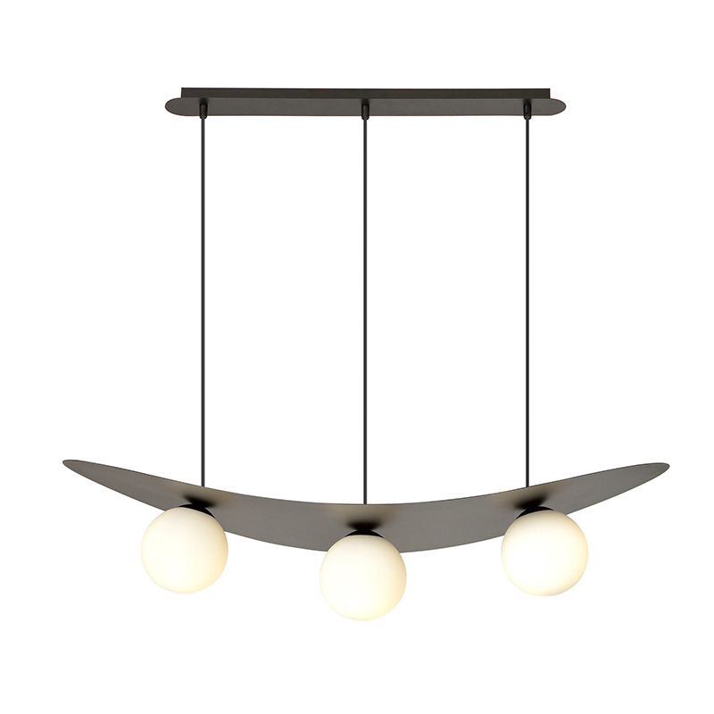 Suspension Aura 3BL base en métal et abat-jour ovale incurvé avec boule de verre au design contemporain par Emibig Suspension Aura 3BL base en métal et abat-jour ovale incurvé avec boule de verre au design contemporain par Emibig
