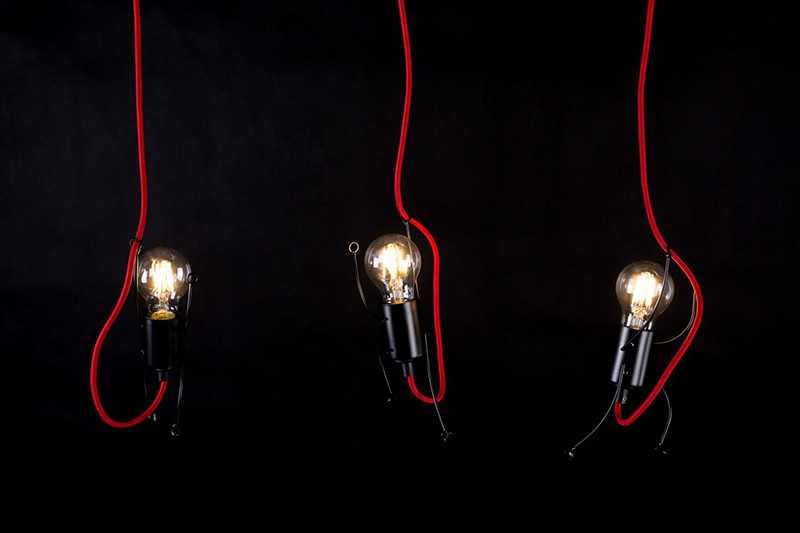 Suspension Bobi avec base en métal et abat-jour en forme de silhouette humaine au design contemporain par Emibig