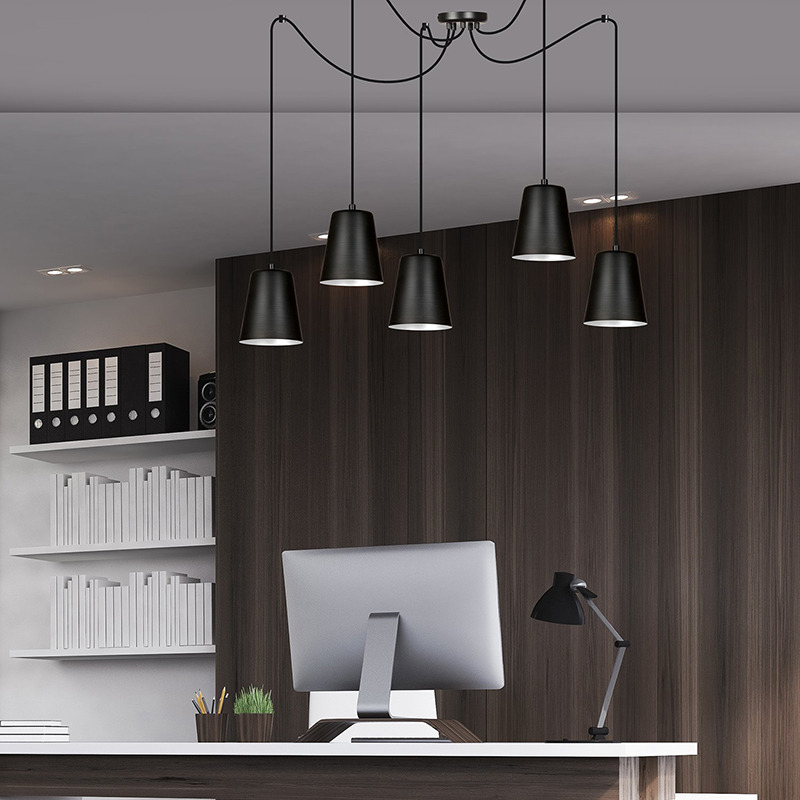 Suspension Link en forme d'araignée avec base en métal et abat-jour au design contemporain par Emibig Suspension Link en forme d'araignée avec base en métal et abat-jour au design contemporain par Emibig