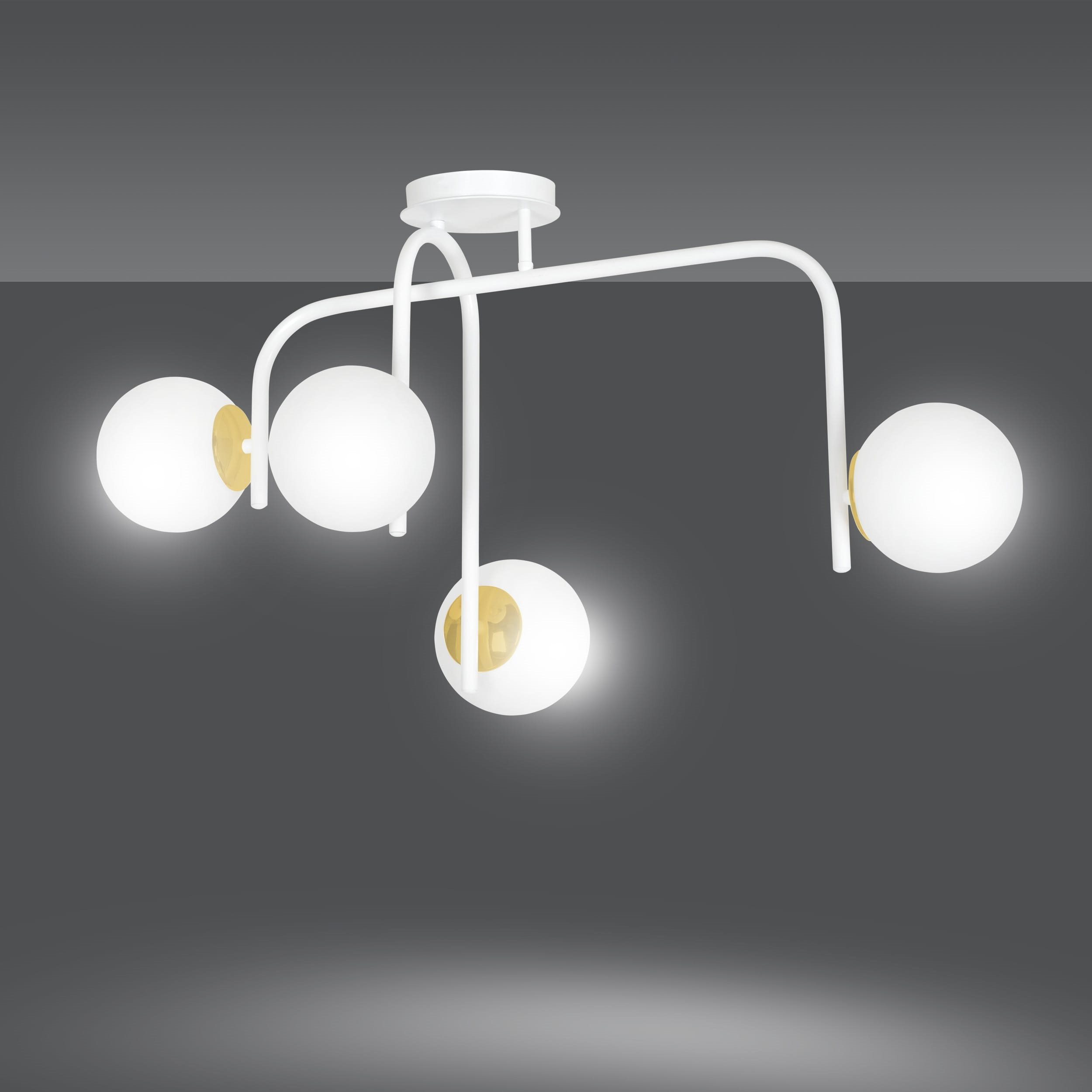 Plafonnier Ragnar base en métal et détail doré avec abat-jour en boule de verre au design contemporain par Emibig Plafonnier Ragnar base en métal et détail doré avec abat-jour en boule de verre au design contemporain par Emibig