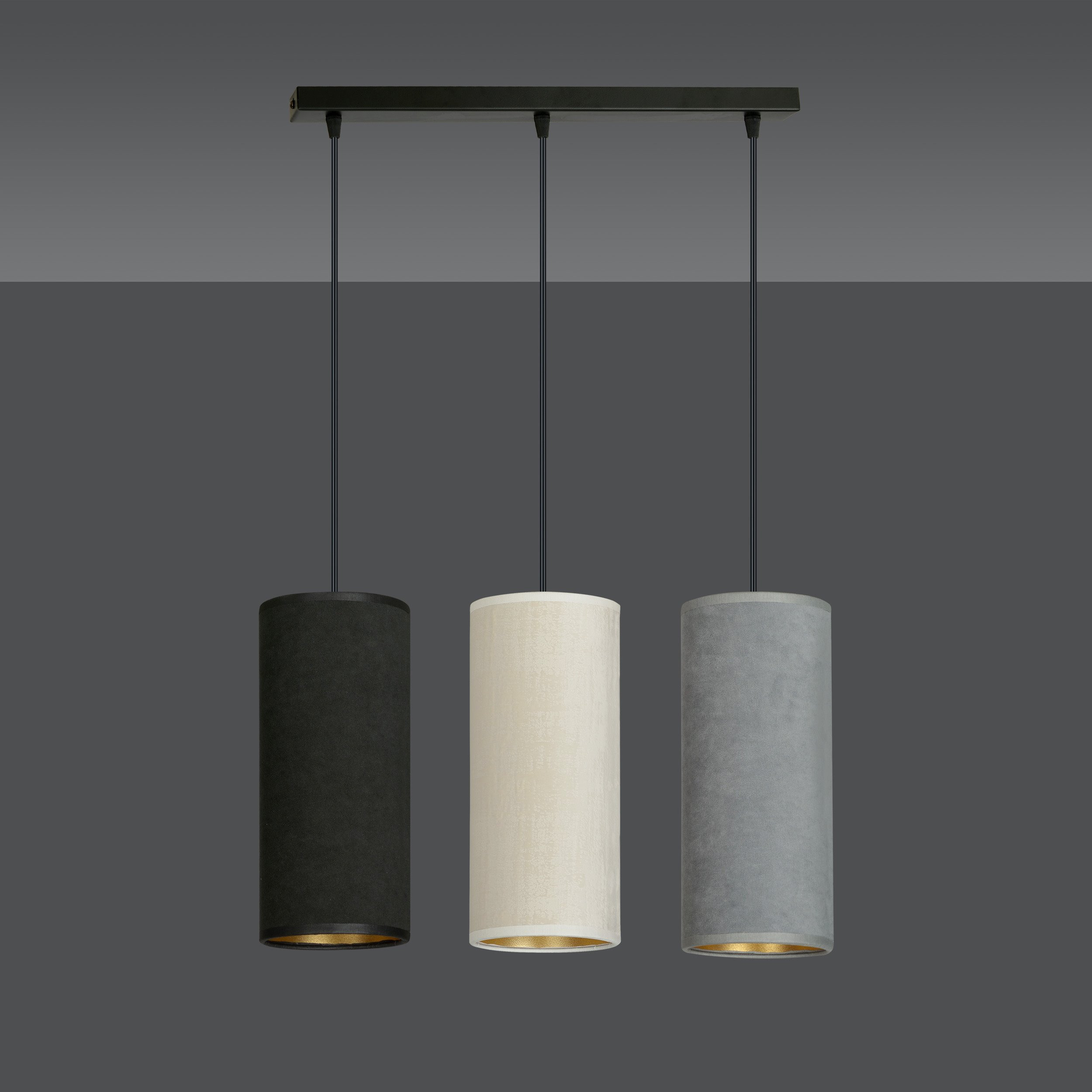 Suspension Bente base en métal linéaire avec abat-jour en velours au design contemporain par Emibig Suspension Bente base en métal linéaire avec abat-jour en velours au design contemporain par Emibig