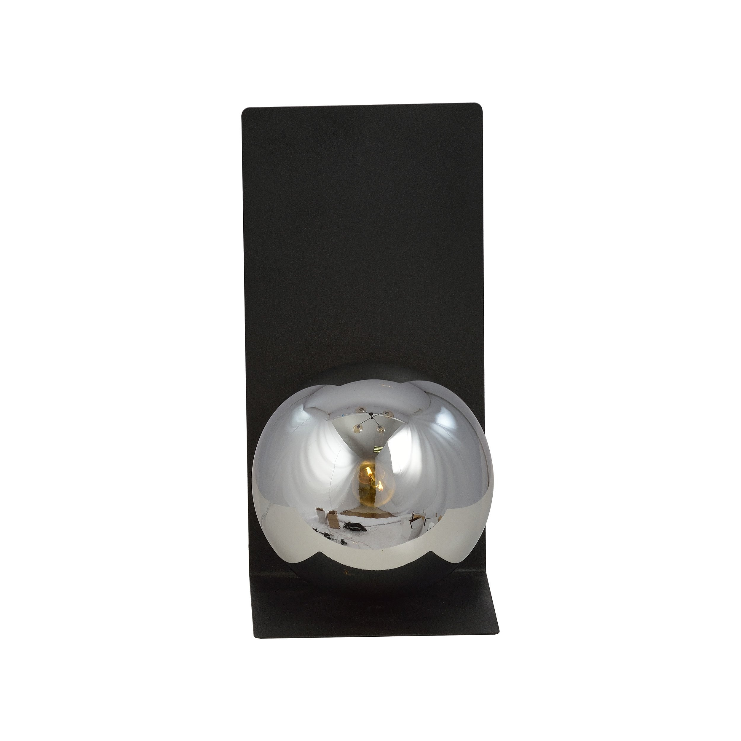 Applique murale Form base en métal sous forme de L avec boule de verre au design contemporain par Emibig