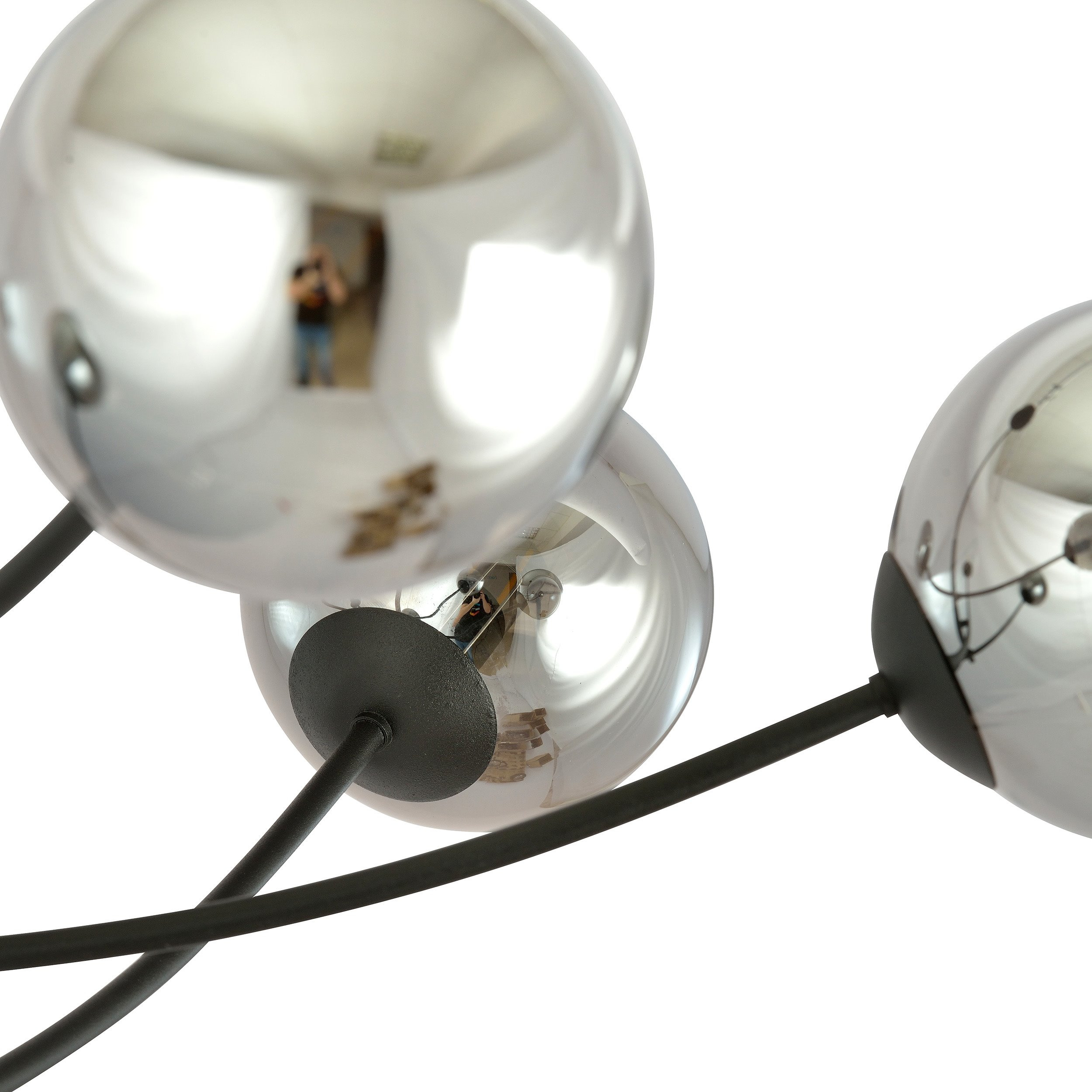 Suspension Hunter base en métal avec abat-jour en boule de verre au design contemporain par Emibig Suspension Hunter base en métal avec abat-jour en boule de verre au design contemporain par Emibig