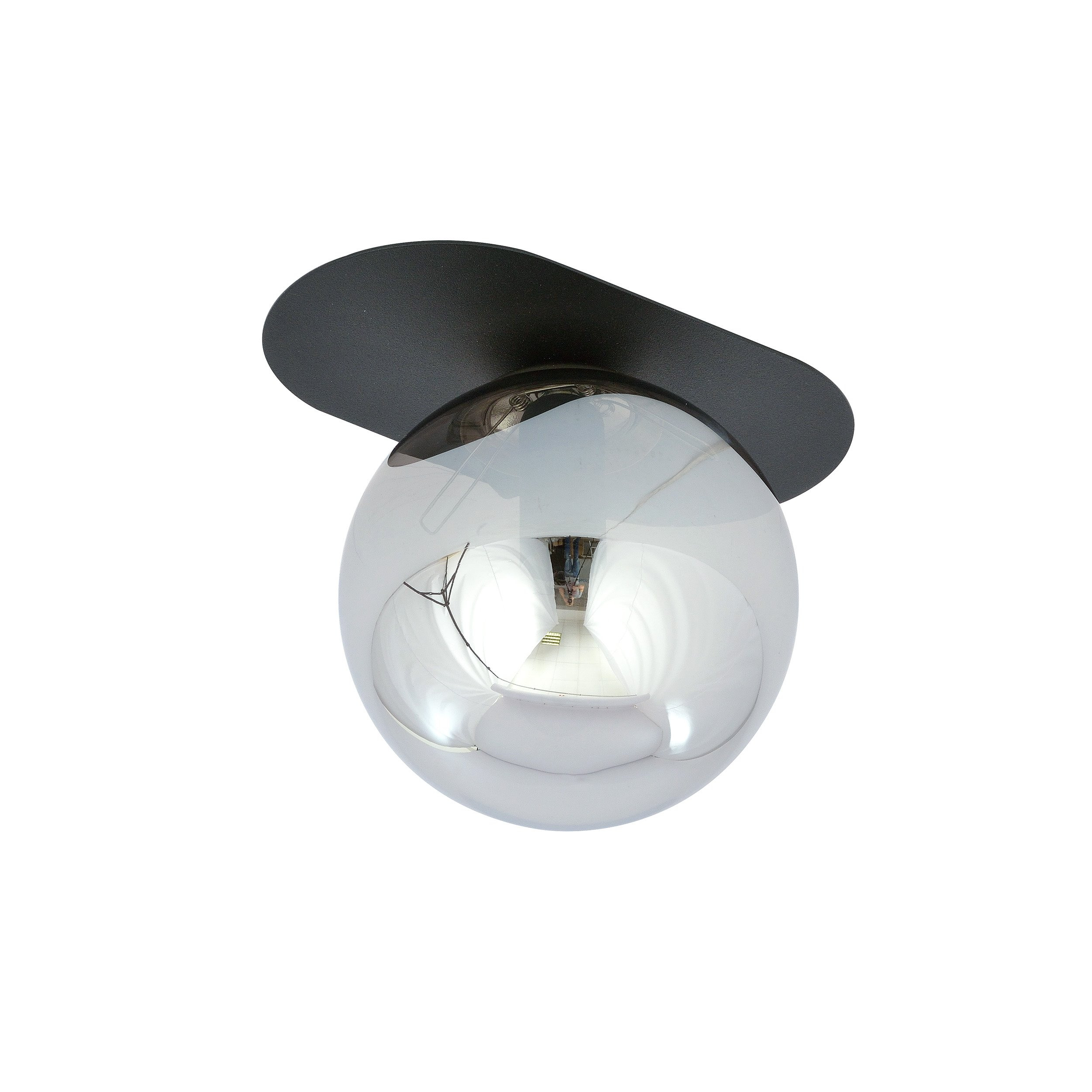 Plafonnier Plaza base en métal ovale avec abat-jour en boule de verre au design contemporain par Emibig