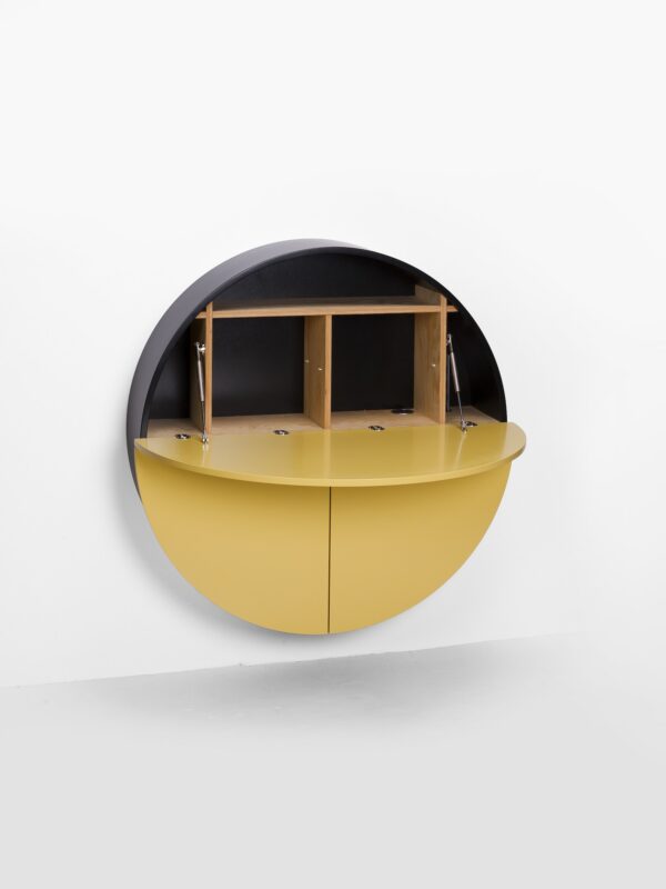 Bureau mural Pill bleu en bois par Inesa Malafej au design scandinave