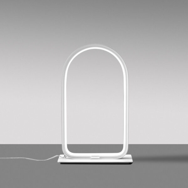 Lampe à poser Nicole cadre en aluminium avec diffuseur en silicone blanc opale au design contemporain Gea Luce