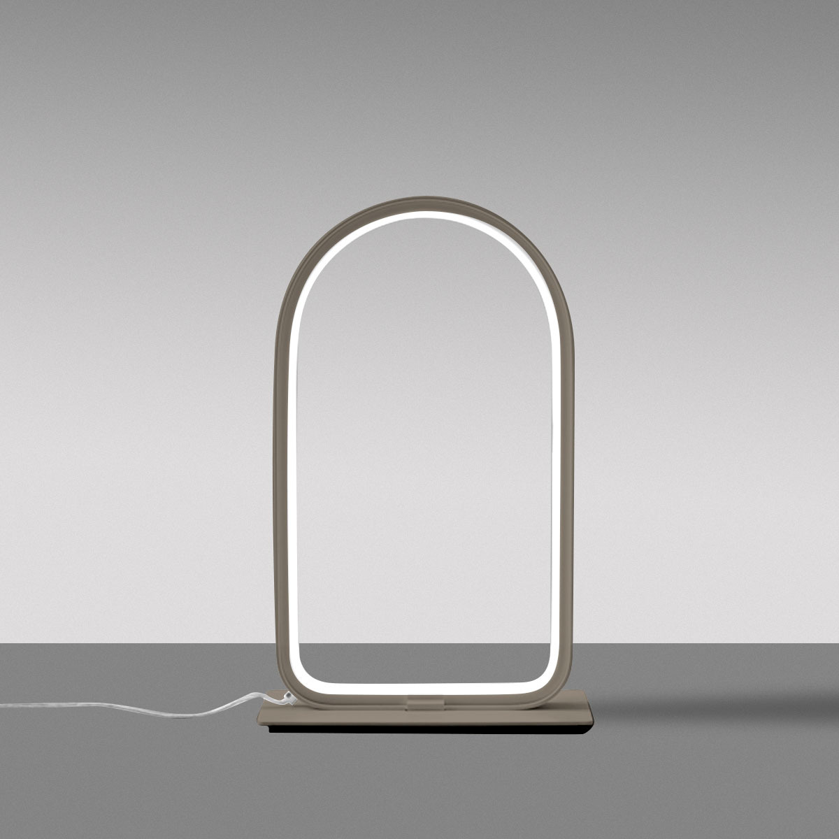 Lampe à poser Nicole cadre en aluminium avec diffuseur en silicone blanc opale au design contemporain Gea Luce Lampe à poser Nicole cadre en aluminium avec diffuseur en silicone blanc opale au design contemporain Gea Luce