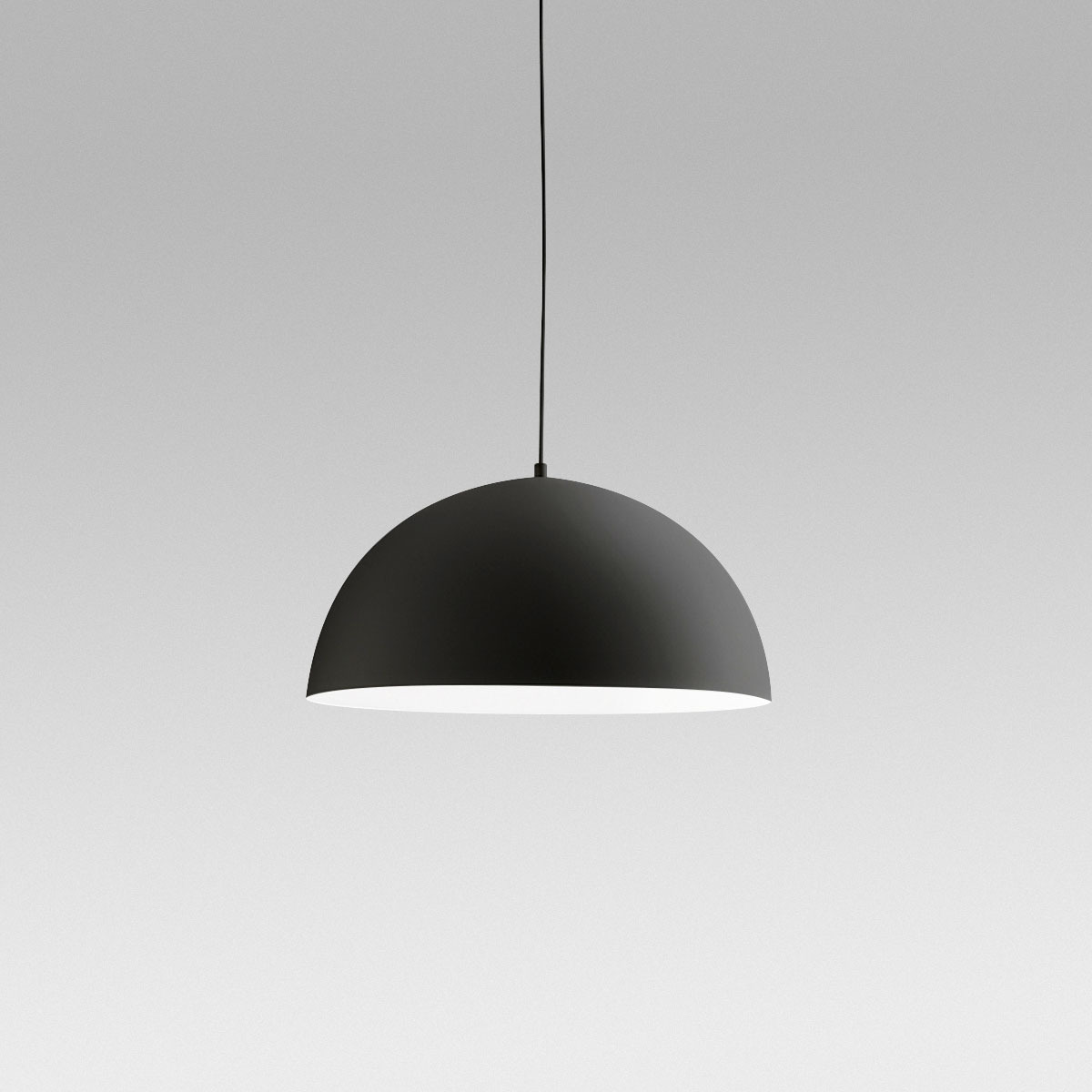 Suspension Bonella avec cadre en aluminium et grand abat-jour demi-sphère ouvert au design contemporain par Gea Luce
