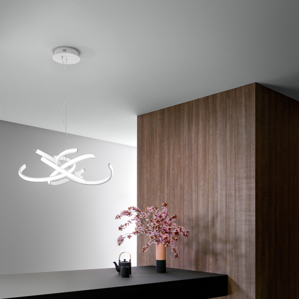 Suspension Cinzia avec cadre en aluminium avec diffuseur en silicone blanc opale au design contemporain par Gea Luce