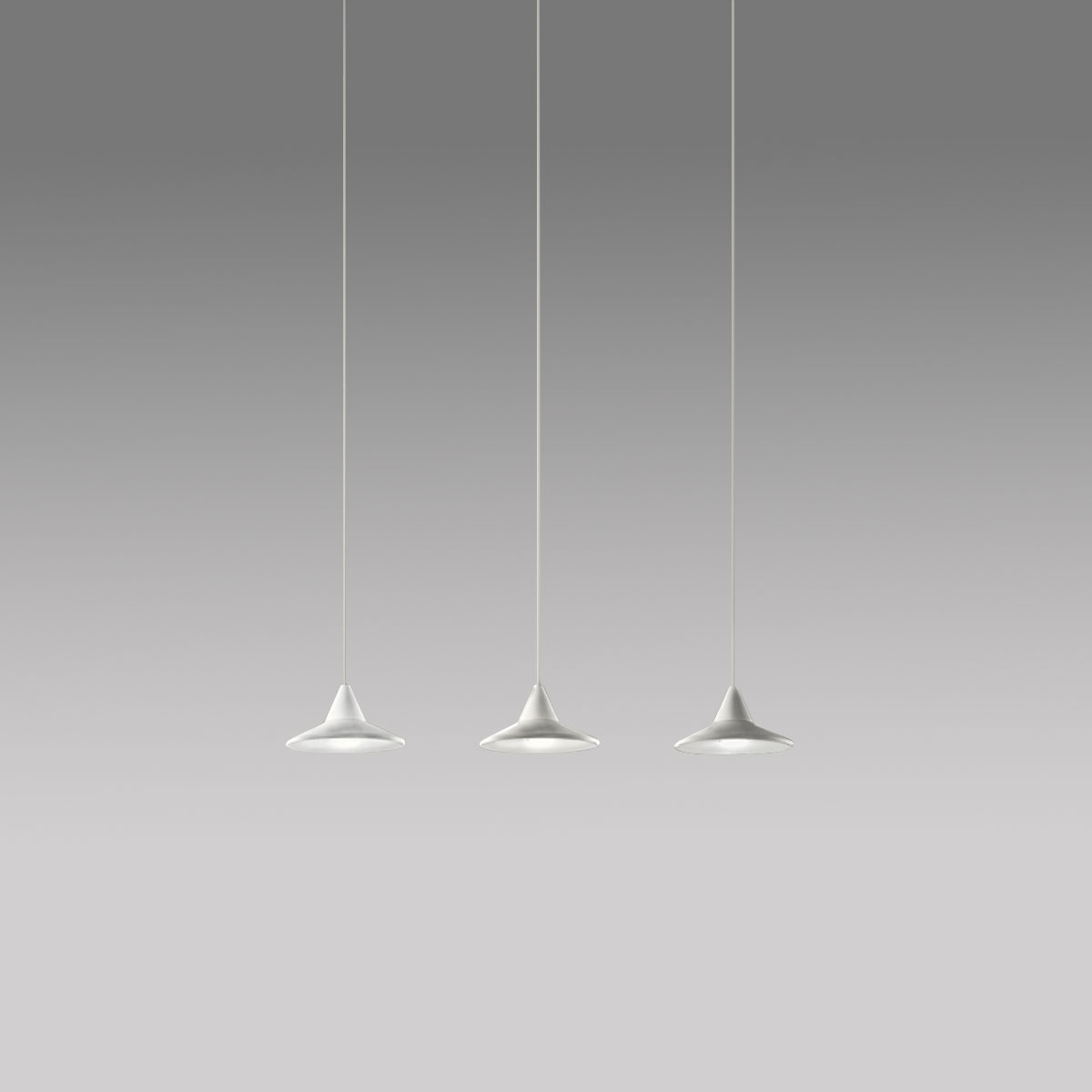 Suspension Helena base en aluminium avec diffuseur en rosace au design contemporain par Gea Luce Suspension Helena base en aluminium avec diffuseur en rosace au design contemporain par Gea Luce