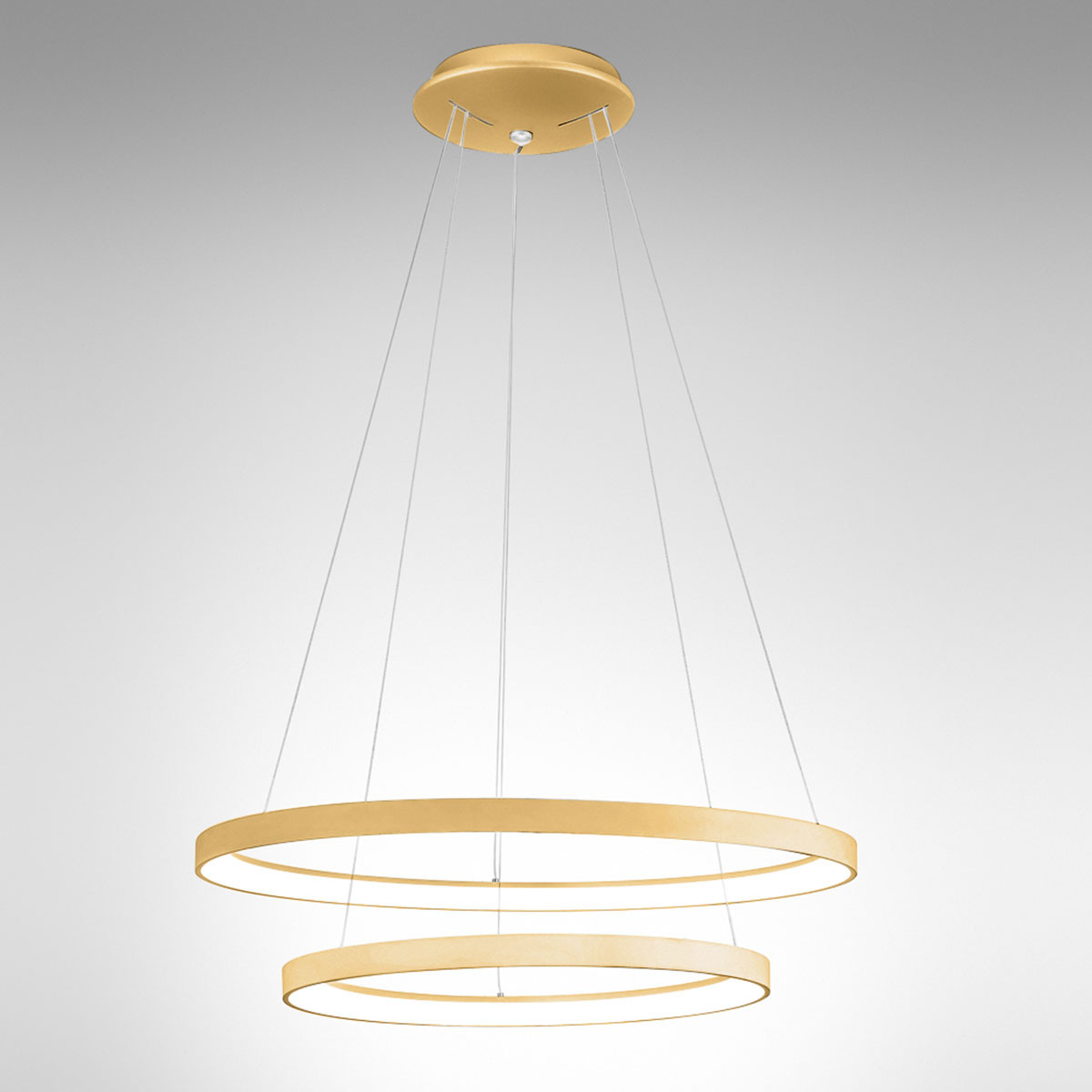 Suspension Krizia à double anneau avec base en aluminium et diffuseur en acrylique au design contemporain par Gea Luce Suspension Krizia à double anneau avec base en aluminium et diffuseur en acrylique au design contemporain par Gea Luce
