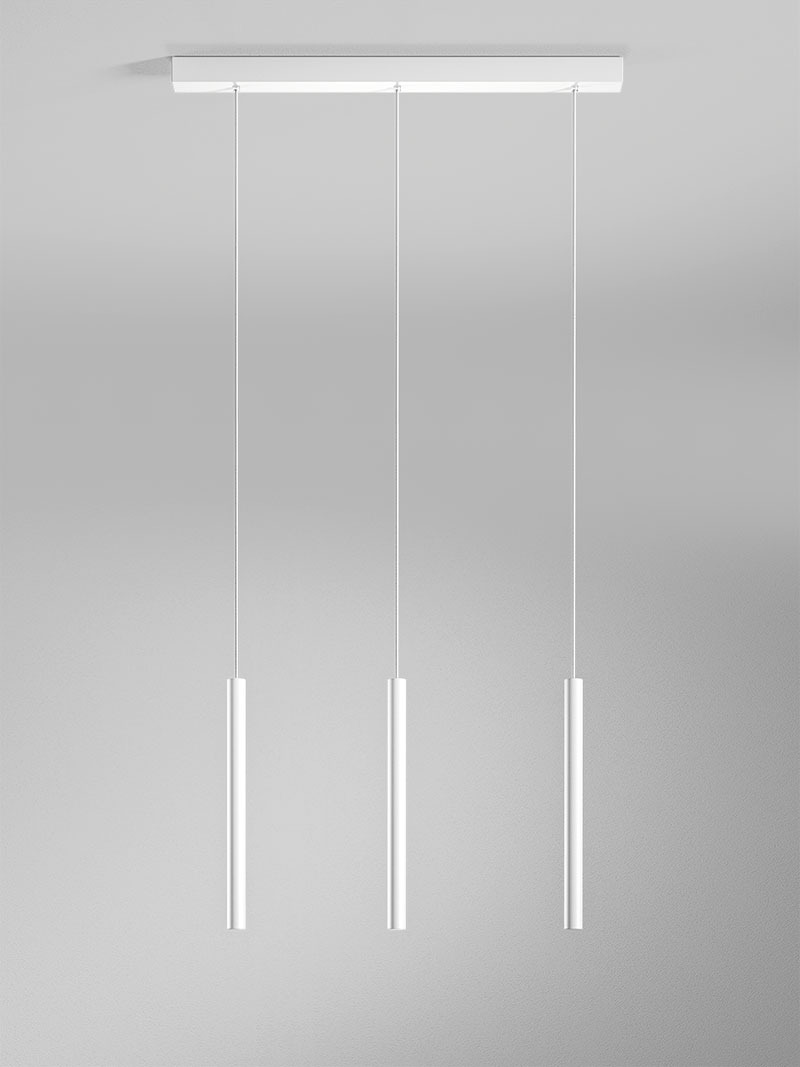 Suspension Thalassia base en aluminium linéaire avec 3 diffuseurs en tube au design contemporain par Gea Luce