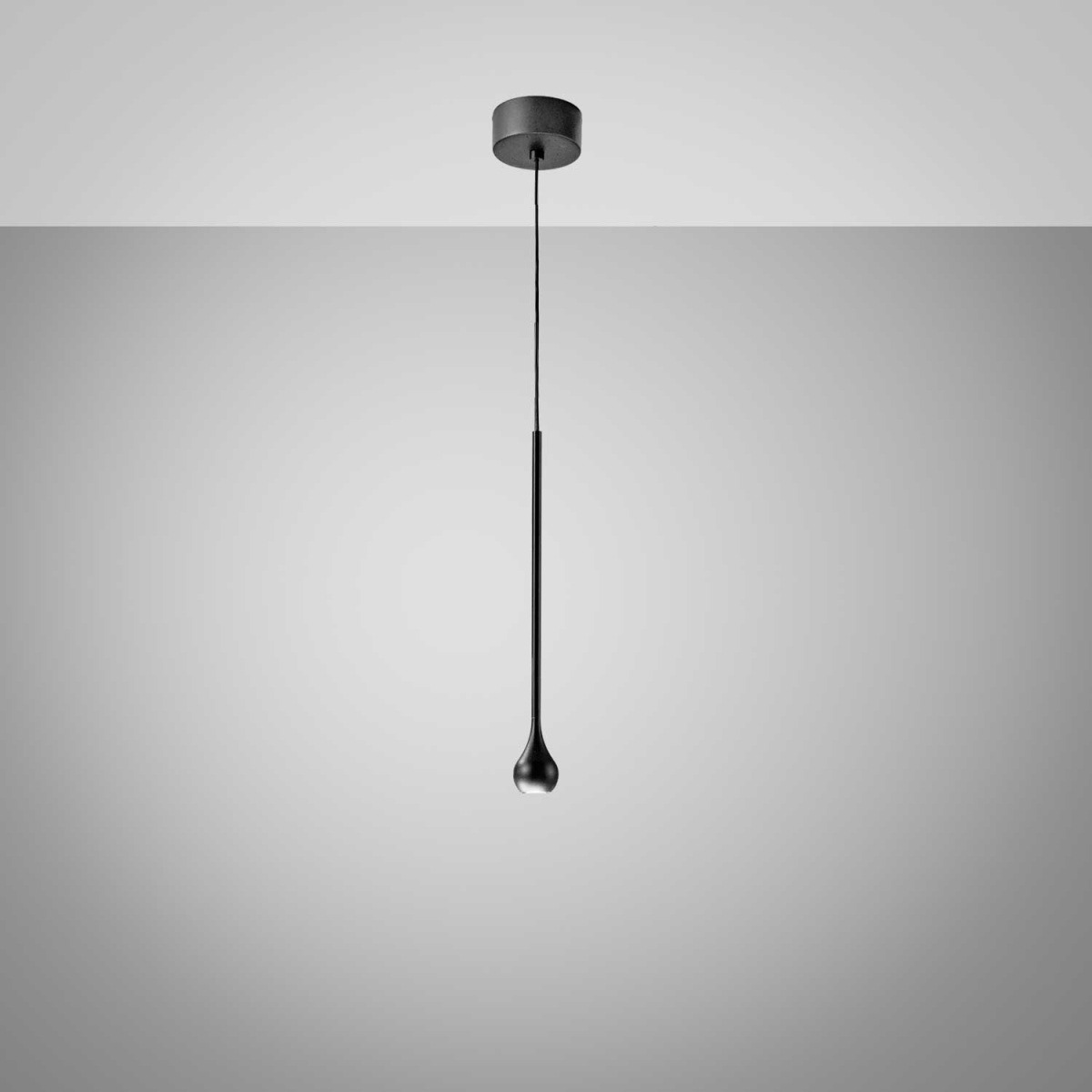 Suspension Ursula base en aluminium avec diffuseur en forme d'oeil au design contemporain par Gea Luce