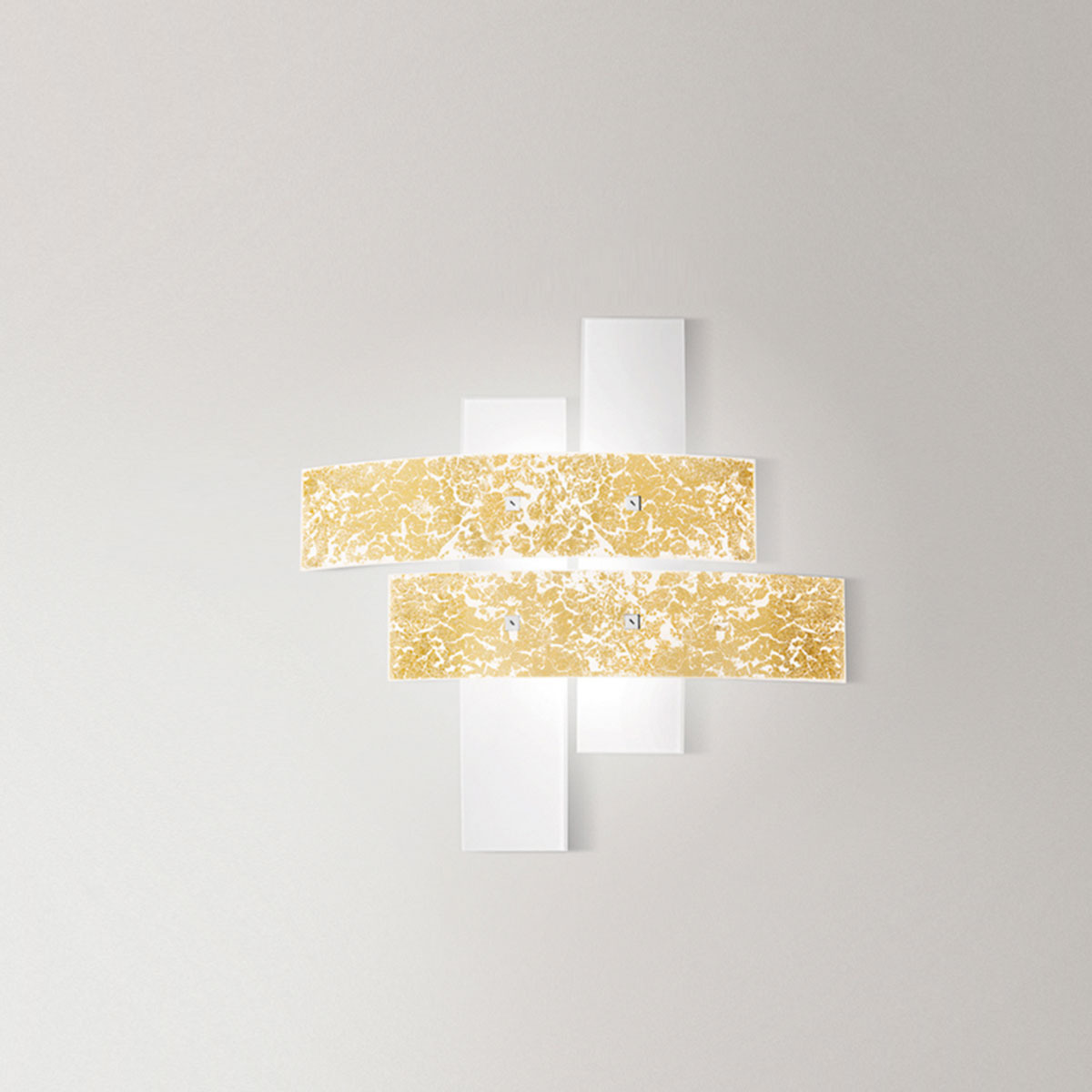 Plafonnier/Applique Lara cadre en métal avec diffuseur en verre blanc avec détails au design contemporain par Gea Luce Plafonnier/Applique Lara cadre en métal avec diffuseur en verre blanc avec détails au design contemporain par Gea Luce