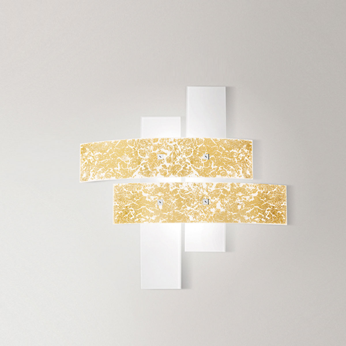 Plafonnier/Applique Lara cadre en métal avec diffuseur en verre blanc avec détails au design contemporain par Gea Luce Plafonnier/Applique Lara cadre en métal avec diffuseur en verre blanc avec détails au design contemporain par Gea Luce