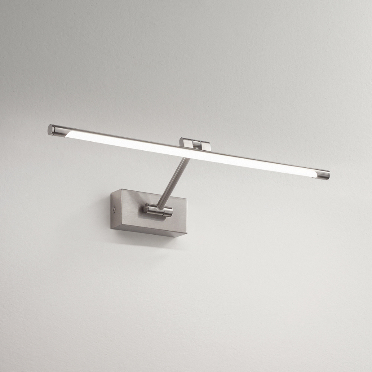 Applique murale Gap 440C en métal avec diffuseur en matière synthétique au design contemporain par Gea Luce Applique murale Gap 440C en métal avec diffuseur en matière synthétique au design contemporain par Gea Luce