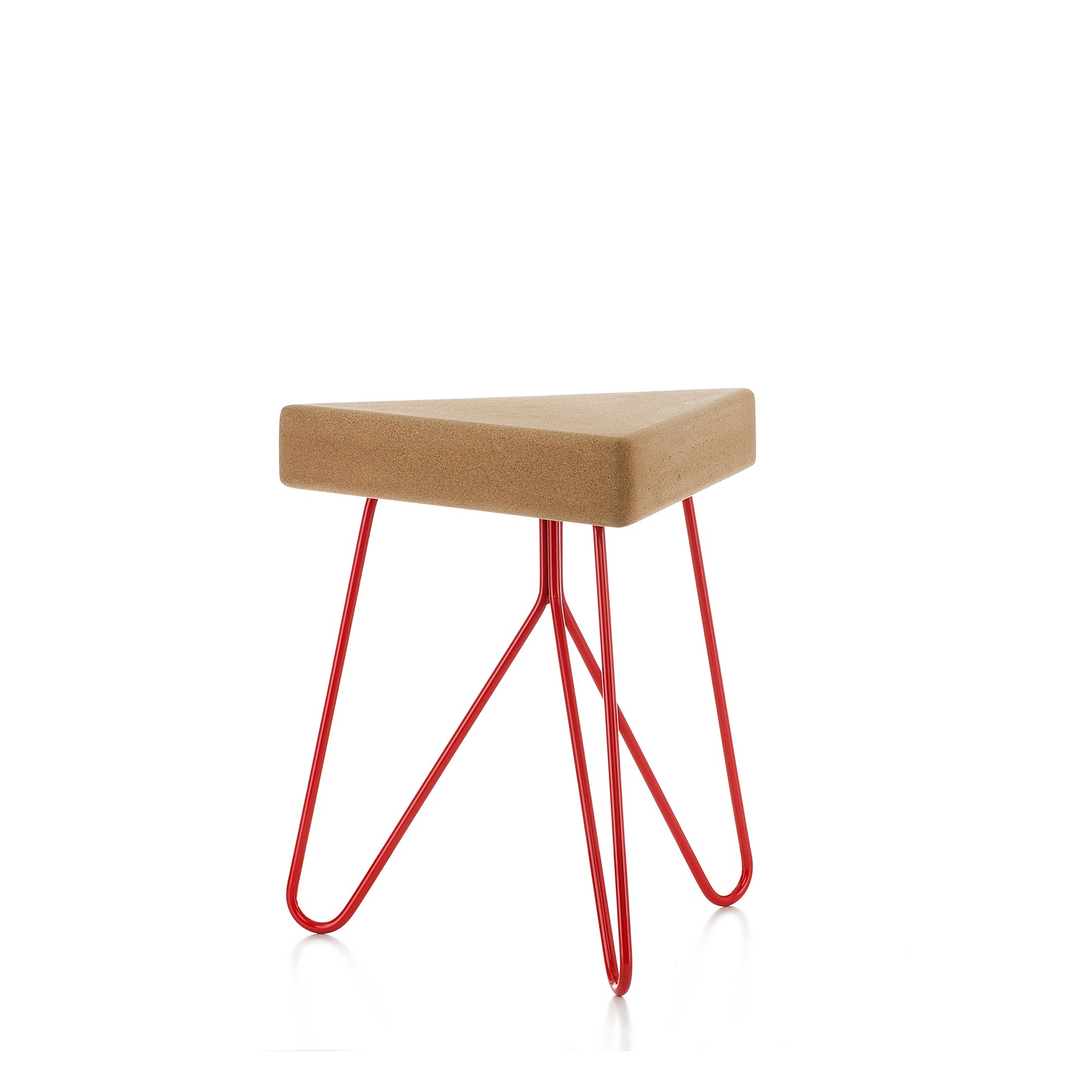 Tabouret design Três en liège clair par Filipa Mendes & Gustavo Macedo Tabouret design Três en liège clair par Filipa Mendes & Gustavo Macedo