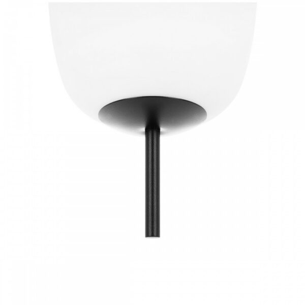 Plafonnier Epli base en métal avec abat-jour en verre blanc au design contemporain par Ummo lighting