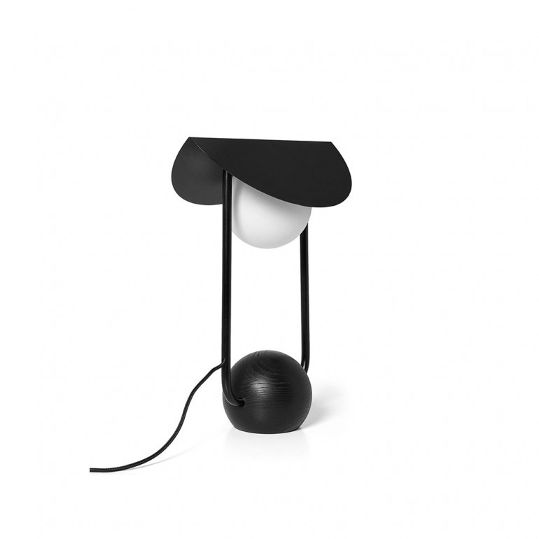 Lampe à poser Erter base en métal avec abat-jour en verre blanc au design contemporain par Ummo lighting