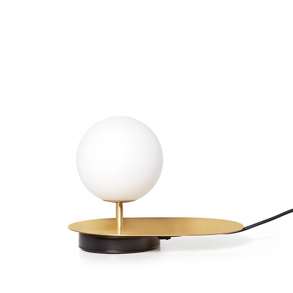Lampe à poser Hanea base en métal ovale avec diffuseur en verre blanc opale au design contemporain par Ummo lighting