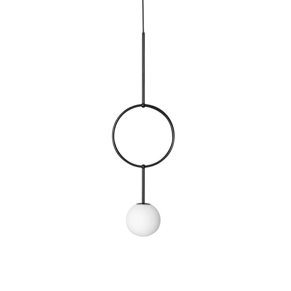 Suspension Isuulla base en métal et détail ronde avec abat-jour en verre opale suspendu au design contemporain par Ummo lighting