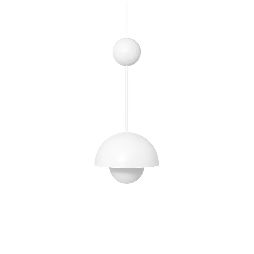 Suspension Kello cadre en métal avec détail boule en bois au design contemporain par Ummo lighting Suspension Kello cadre en métal avec détail boule en bois au design contemporain par Ummo lighting
