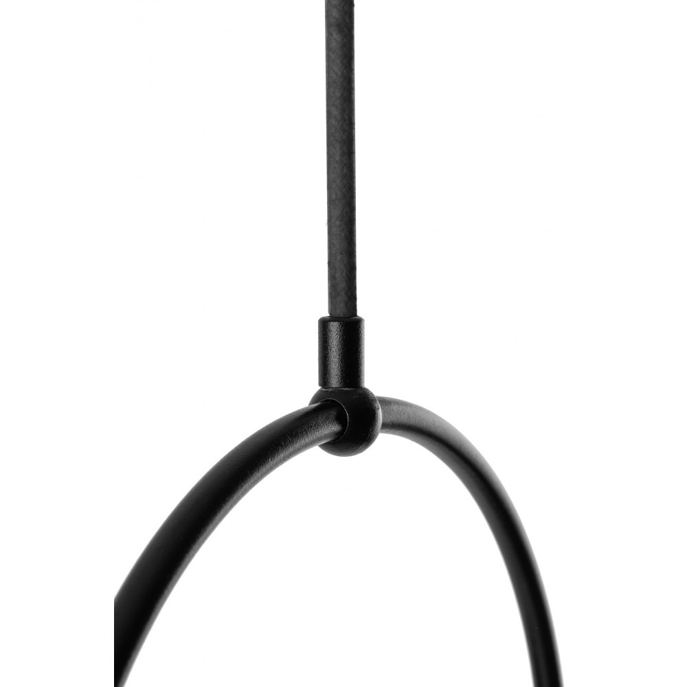 Suspension Koban cadre en métal en forme d'ellipse et diffuseur en verre au design contemporain par Ummo lighting Suspension Koban cadre en métal en forme d'ellipse et diffuseur en verre au design contemporain par Ummo lighting