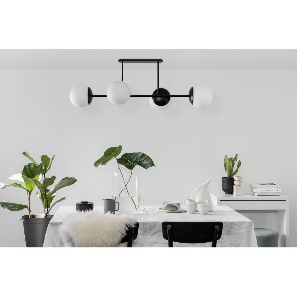 Plafonnier Kop base en métal linéaire avec diffuseur en boule de verre opale au design contemporain par Ummo Lighting Plafonnier Kop base en métal linéaire avec diffuseur en boule de verre opale au design contemporain par Ummo Lighting