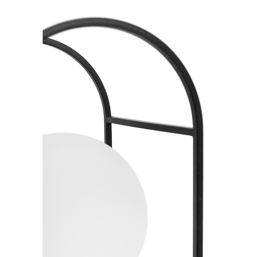 Applique murale Kuglo cadre en métal avec diffuseur en boule de verre opale au design contemporain par Ummo Lighting Applique murale Kuglo cadre en métal avec diffuseur en boule de verre opale au design contemporain par Ummo Lighting