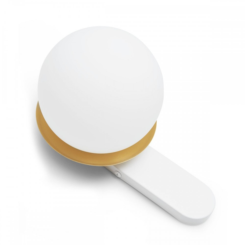 Applique murale Kuul base en métal en forme d'AirPod au design contemporain par Ummo Lighting Applique murale Kuul base en métal en forme d'AirPod au design contemporain par Ummo Lighting