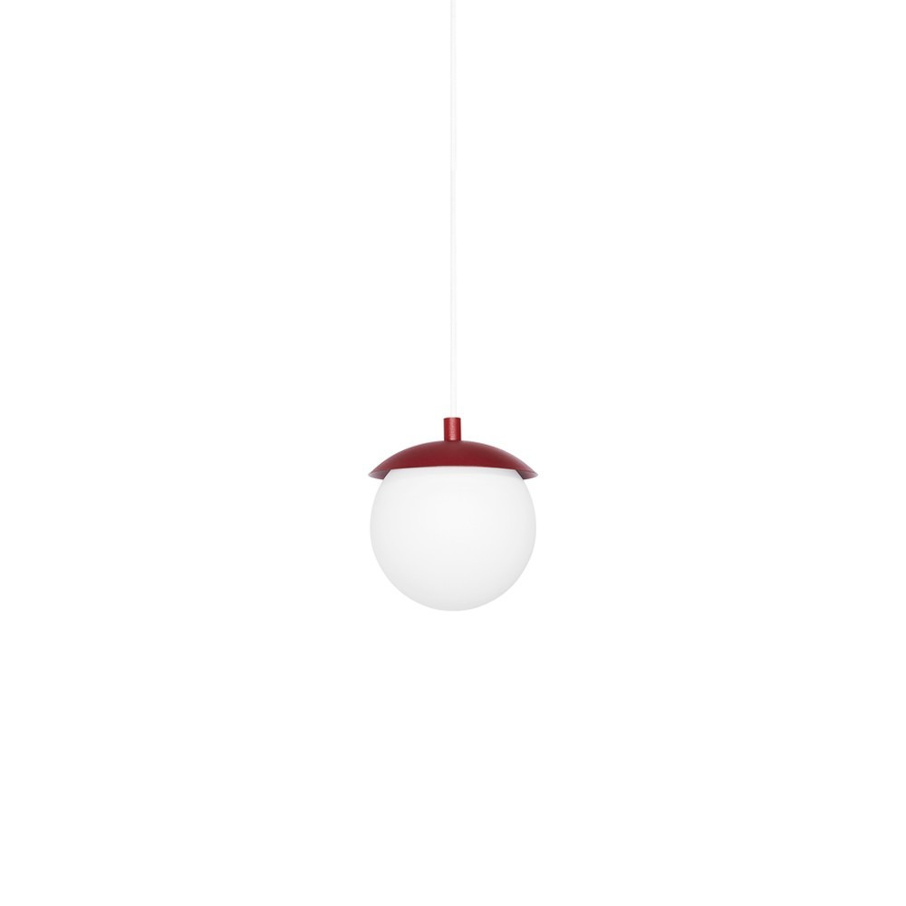 Suspension Kuul Simple base en métal avec diffuseur en boule de verre opale au design contemporain par Ummo Lighting Suspension Kuul Simple base en métal avec diffuseur en boule de verre opale au design contemporain par Ummo Lighting