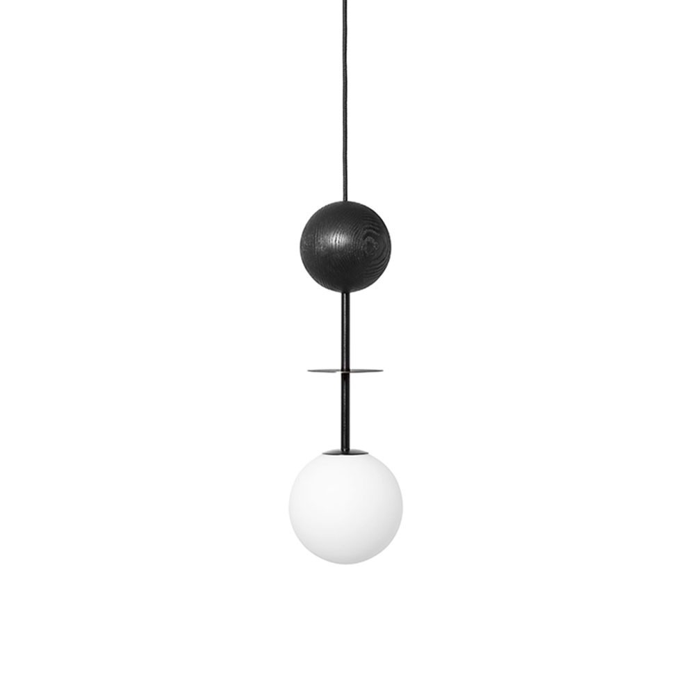 Suspension Oio solo base en métal et détail bois avec long câble au design contemporain par Ummo Lighting