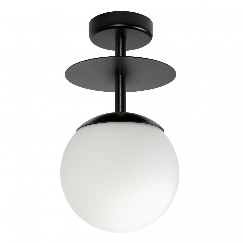 Plafonnier Plaat cadre en métal avec disque et diffuseur en boule blanc opale au design contemporain par Ummo lighting