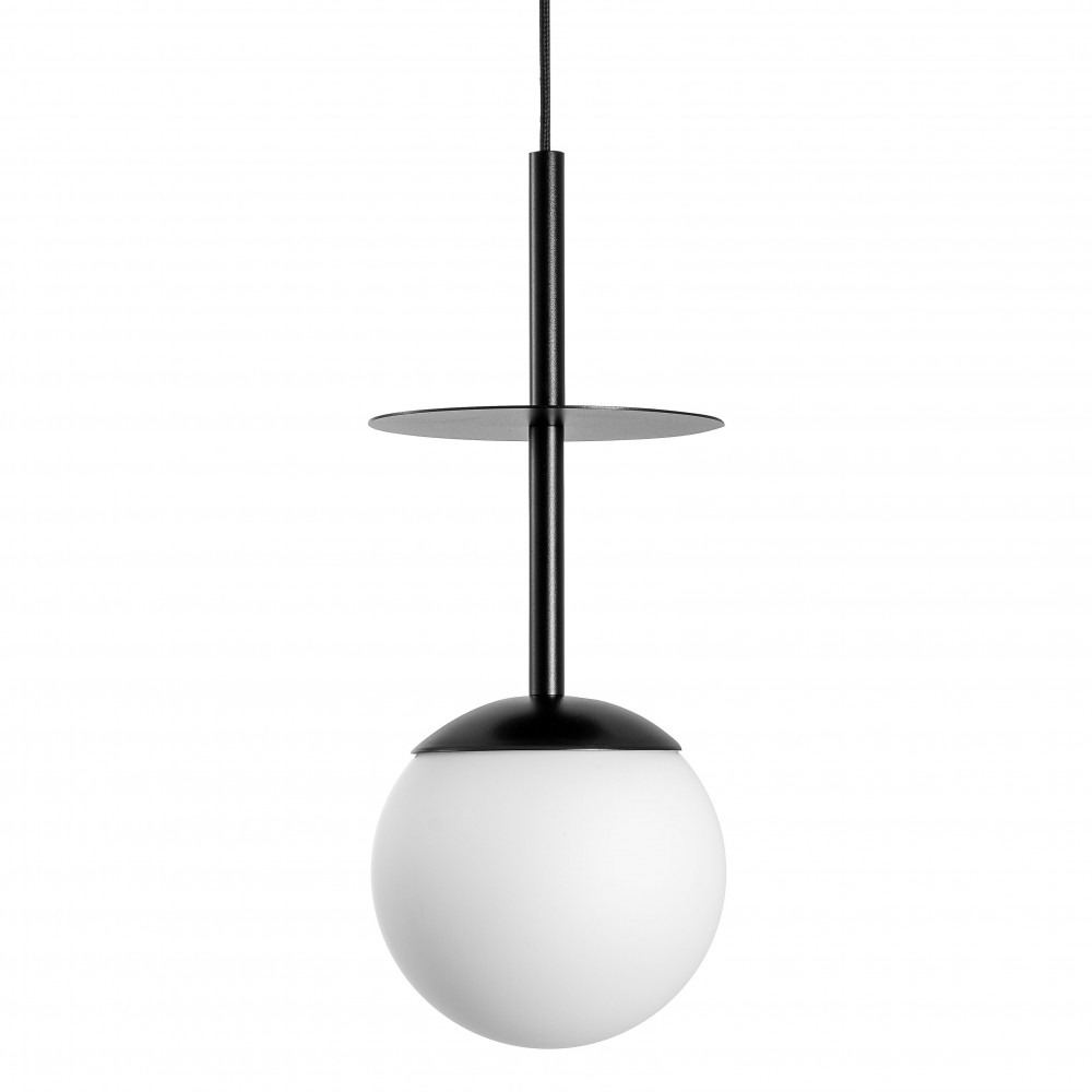 Suspension Plaat cadre en métal avec long câble et diffuseur en boule opale au design contemporain par Ummo lighting