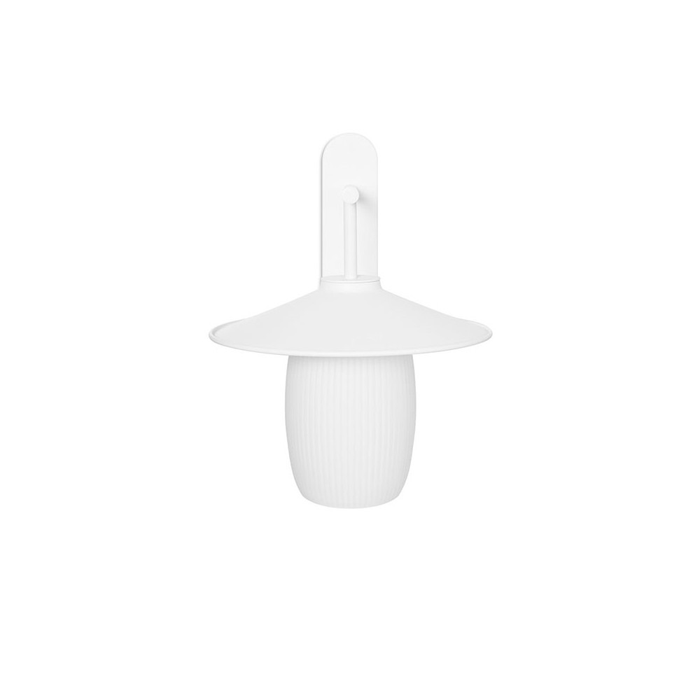 Applique murale Jingu cadre en métal avec abat-jour en verre rainuré blanc mat au design contemporain par Ummo lighting Applique murale Jingu cadre en métal avec abat-jour en verre rainuré blanc mat au design contemporain par Ummo lighting