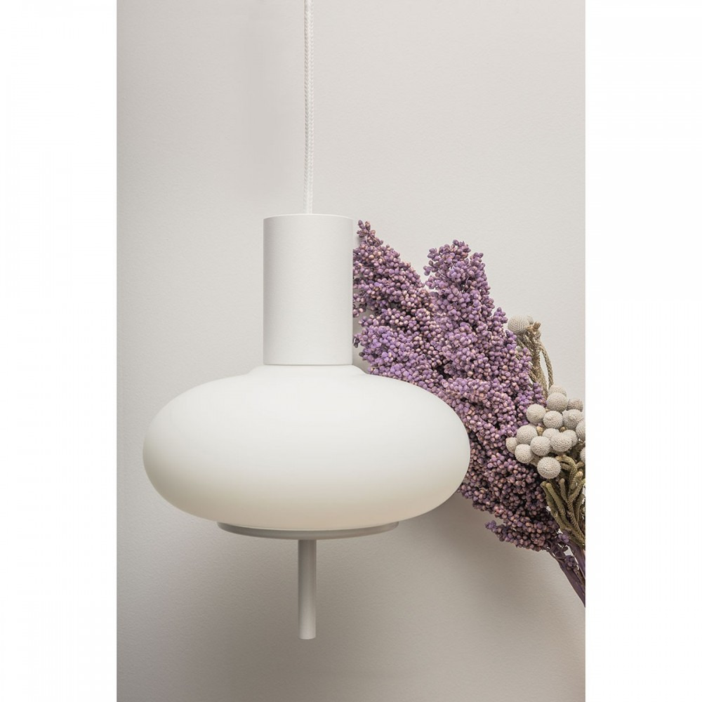 Suspension Torni base en métal avec long câble au design contemporain par Ummo lighting Suspension Torni base en métal avec long câble au design contemporain par Ummo lighting