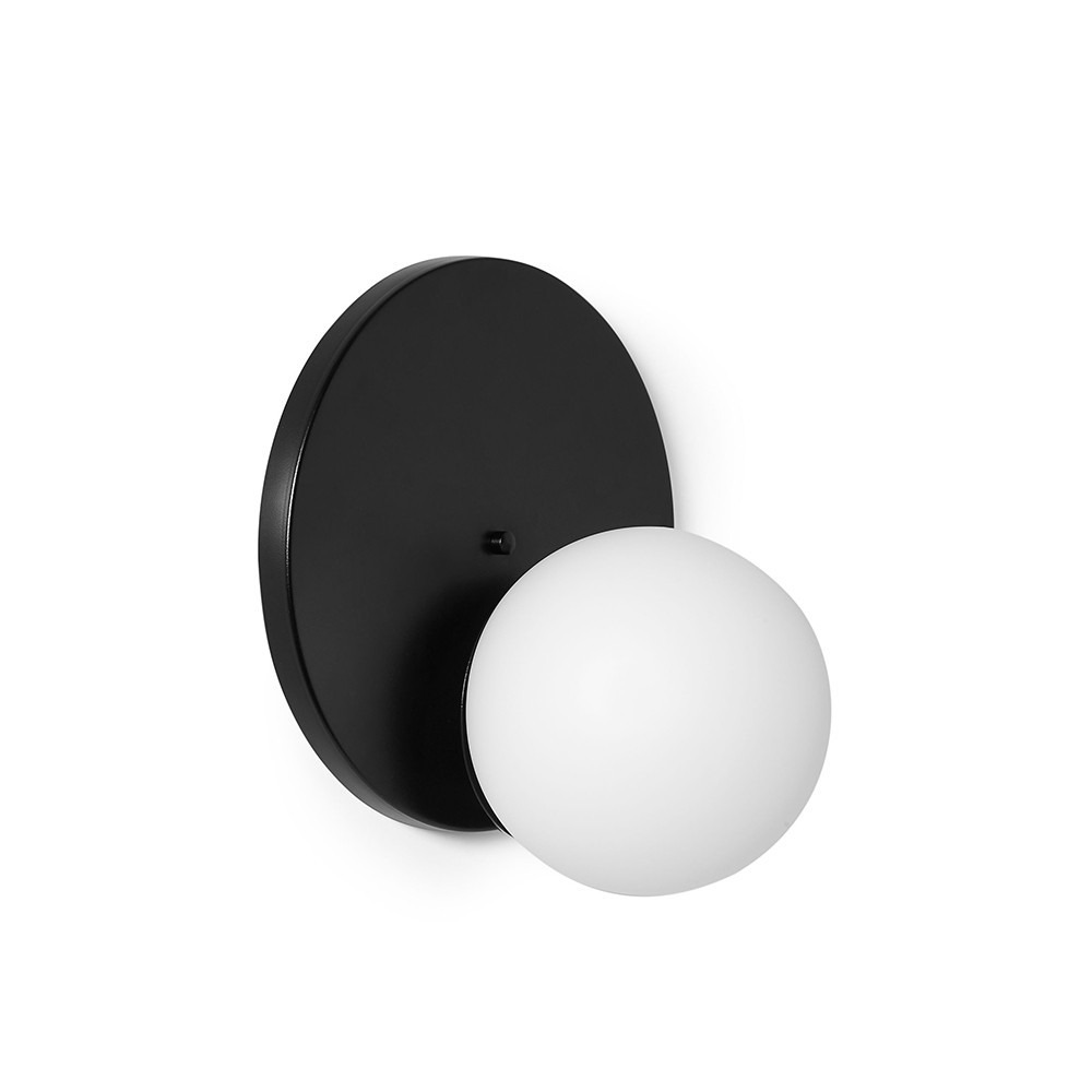 Applique murale Refa cadre en métal avec diffuseur en boule de verre blanc au design contemporain par Ummo lighting Applique murale Refa cadre en métal avec diffuseur en boule de verre blanc au design contemporain par Ummo lighting