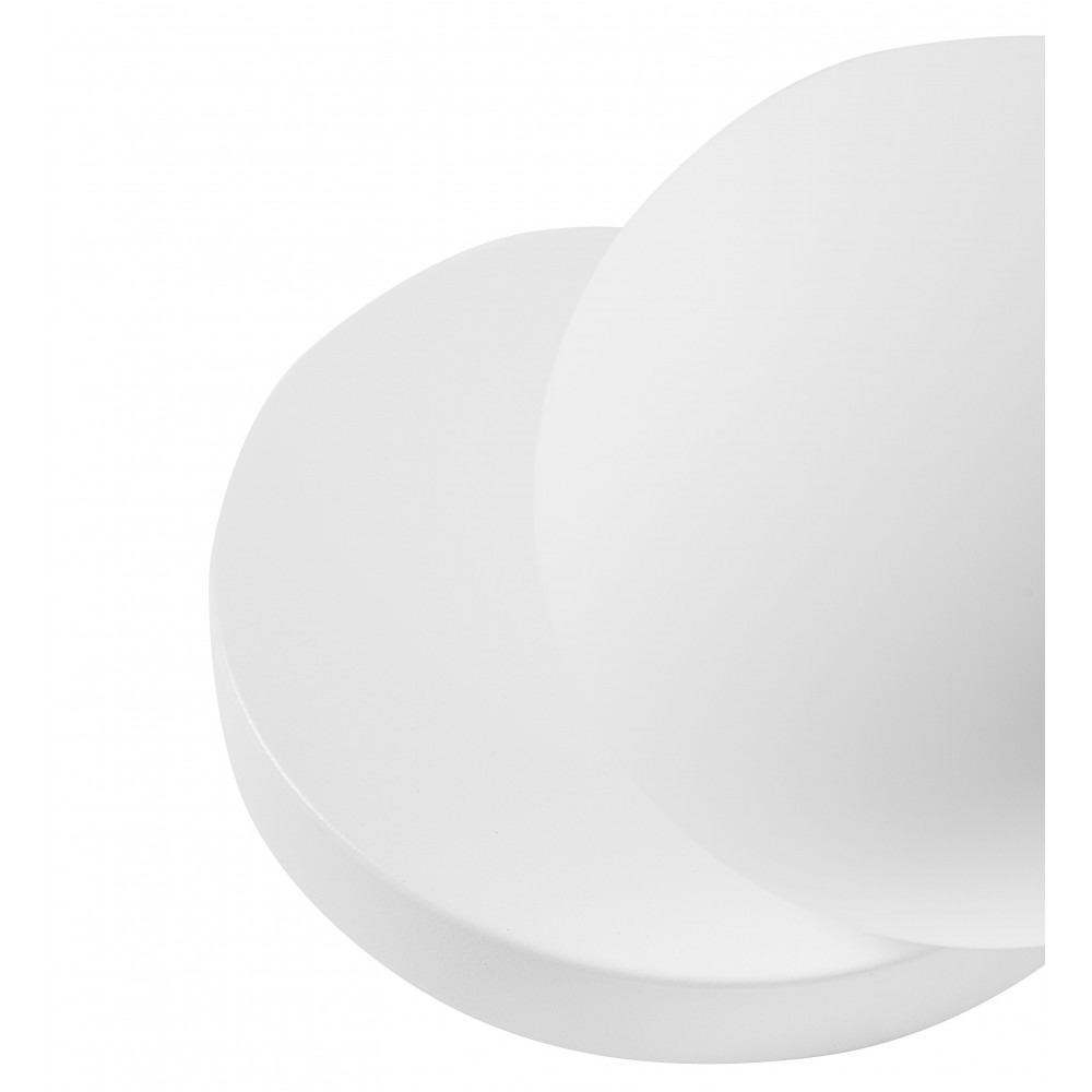 Applique murale Refa cadre en métal avec diffuseur en boule de verre blanc au design contemporain par Ummo lighting Applique murale Refa cadre en métal avec diffuseur en boule de verre blanc au design contemporain par Ummo lighting