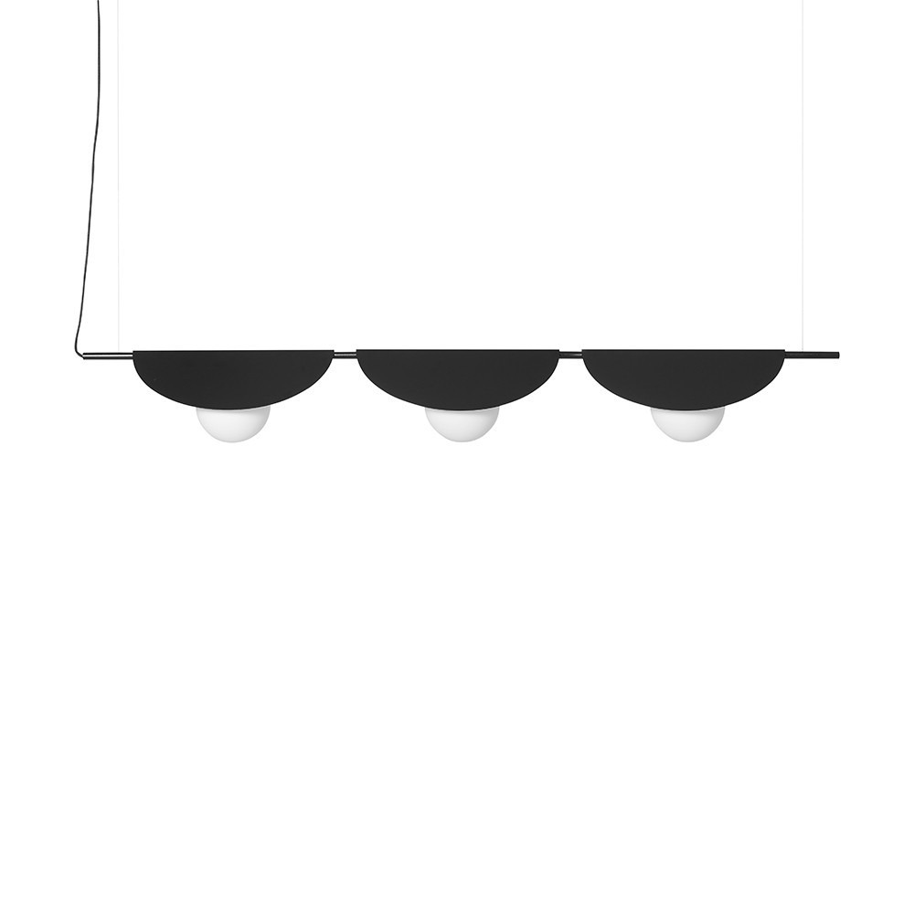 Suspension Sallo cadre en métal avec abat-jour en forme de feuille plié au design contemporain par Ummo lighting Suspension Sallo cadre en métal avec abat-jour en forme de feuille plié au design contemporain par Ummo lighting