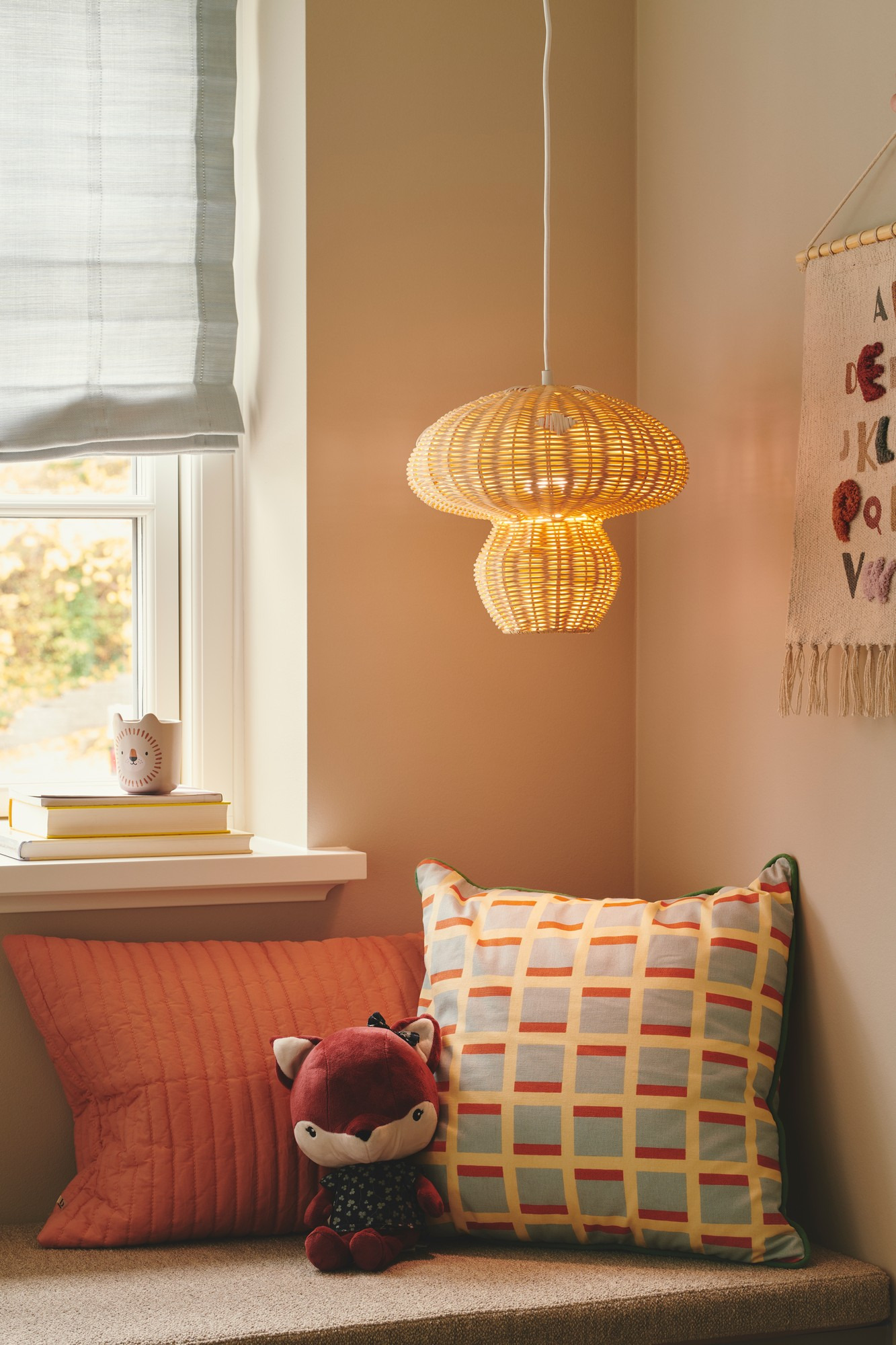 Suspension Allie base en métal avec abat-jour en rotin au design contemporain par Nordlux Suspension Allie base en métal avec abat-jour en rotin au design contemporain par Nordlux