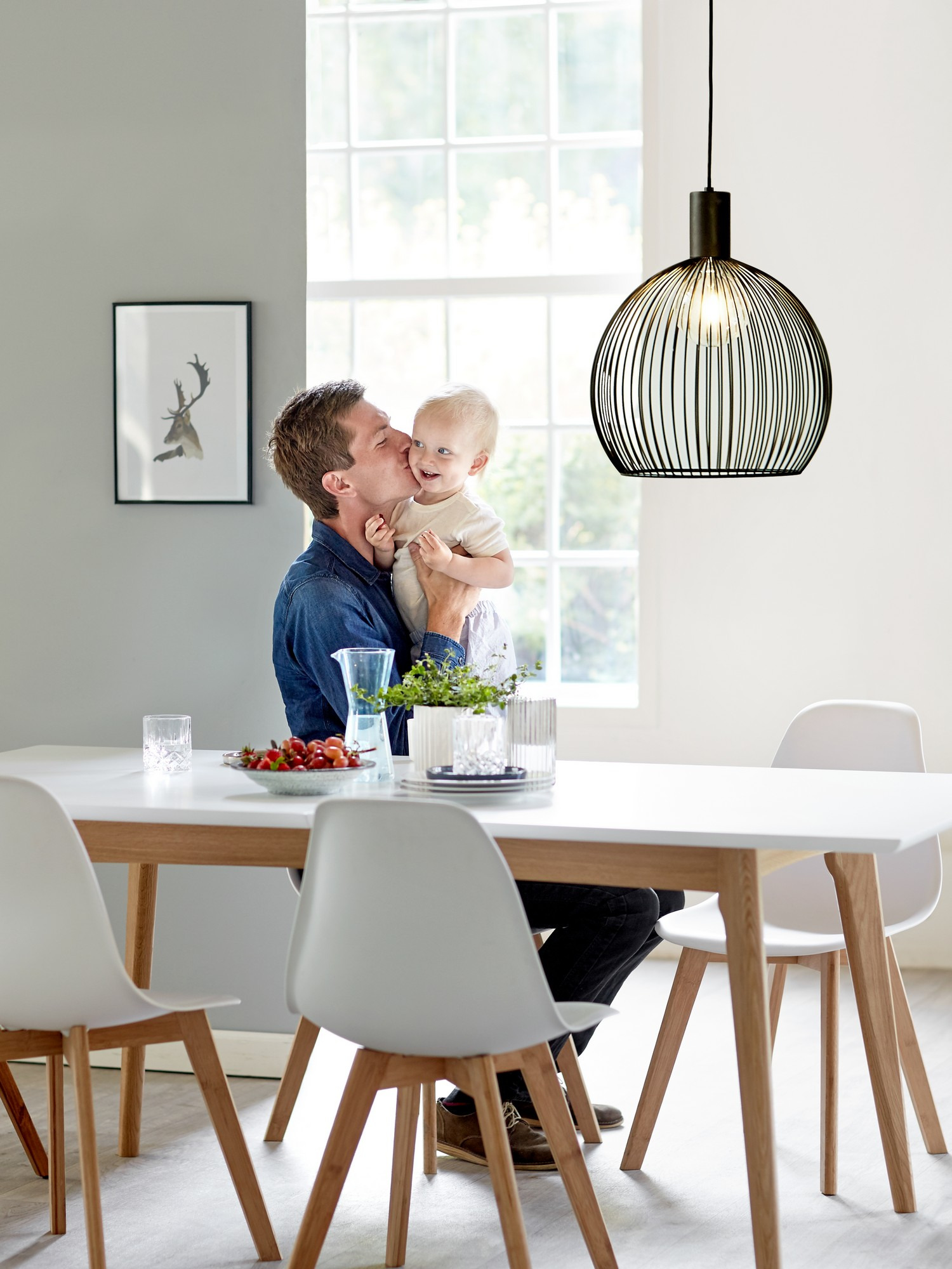 Suspension Aver en métal avec abat-jour en fils métalliques au design contemporain par Design For the People Suspension Aver en métal avec abat-jour en fils métalliques au design contemporain par Design For the People