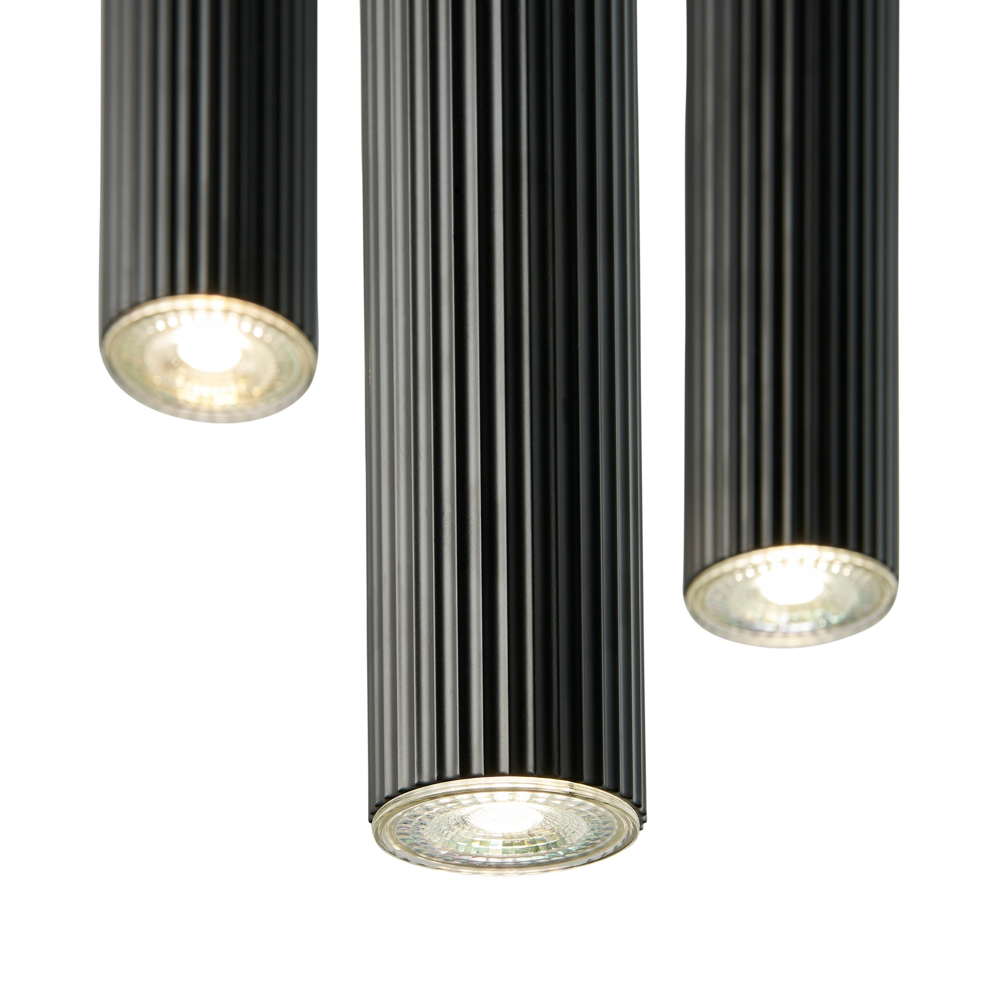 Suspension Vico base en métal rond avec 3 abat-jour en tube épuré au design scandinave par Nordlux