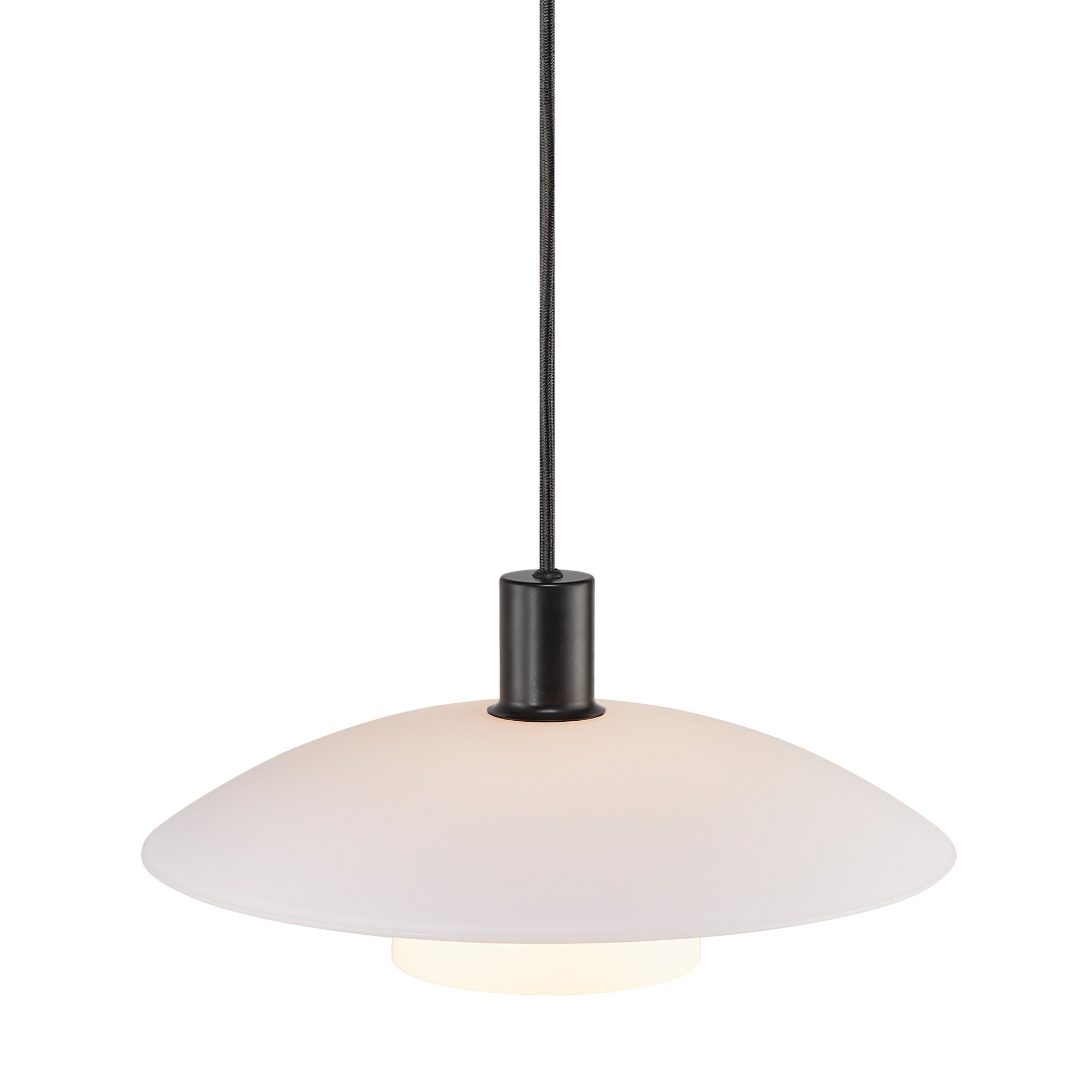 Suspension Verona cadre en métal avec abat-jour en verre opale au design contemporain par Nordlux