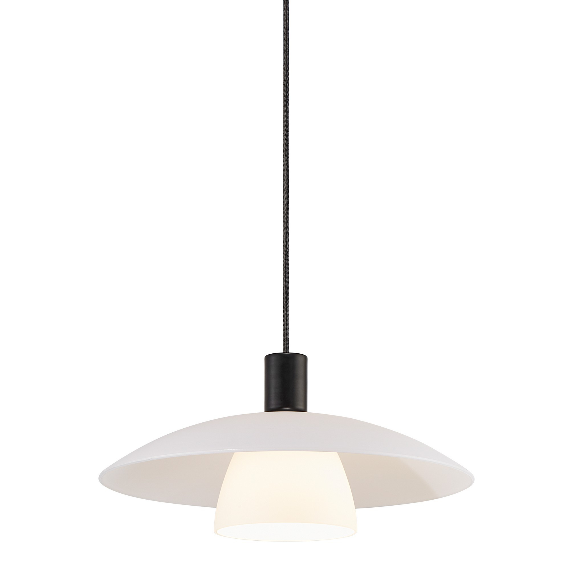 Suspension Verona cadre en métal avec abat-jour en verre opale au design contemporain par Nordlux