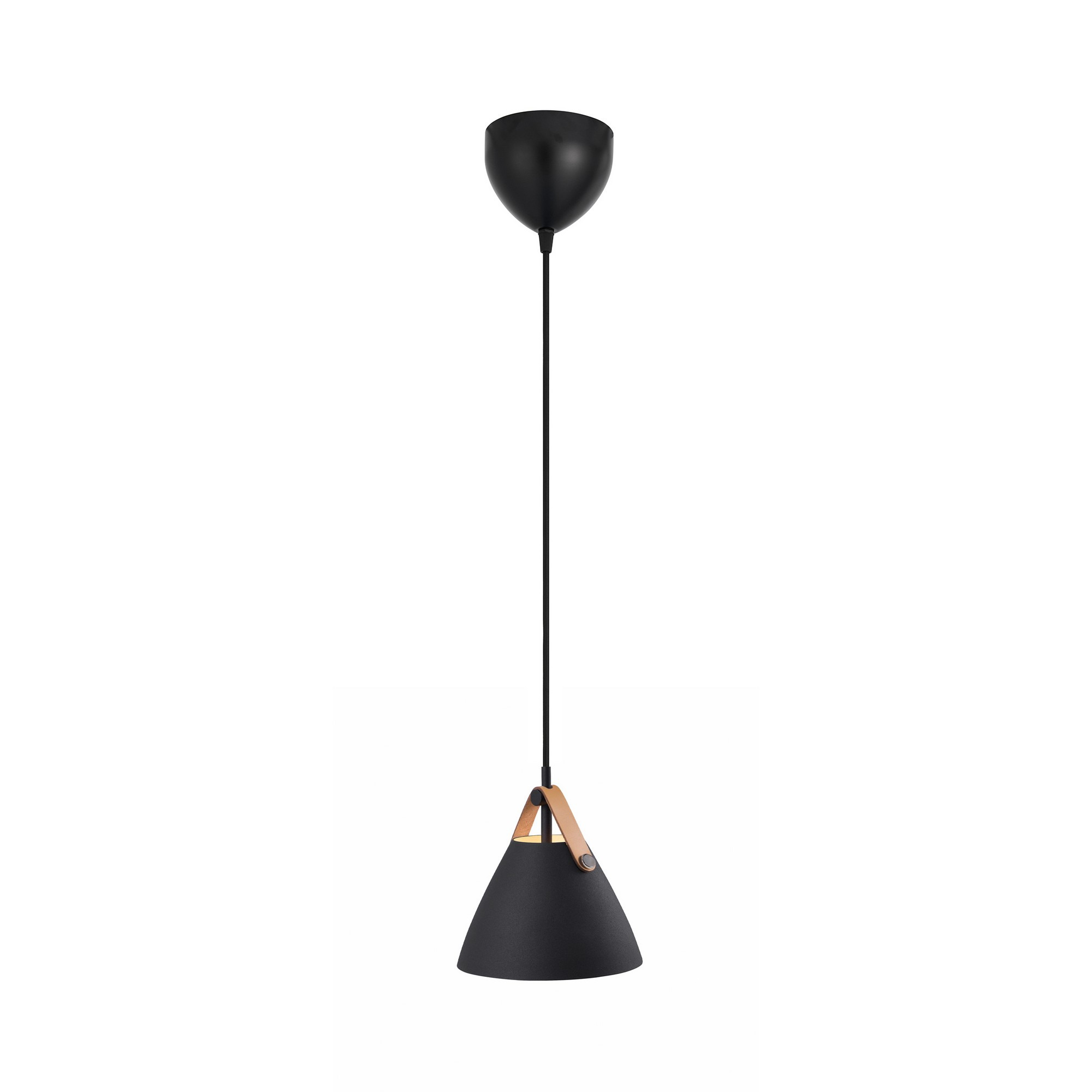 Suspension Strap base en métal avec lanière sur l'abat-jour au design industriel par Design for The People Suspension Strap base en métal avec lanière sur l'abat-jour au design industriel par Design for The People