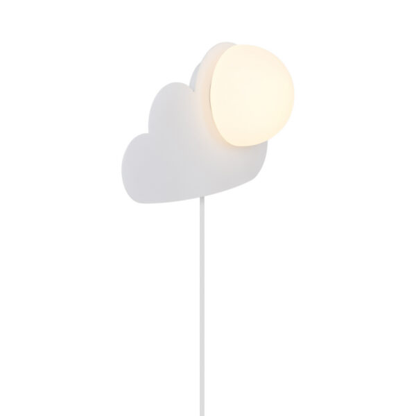Applique murale Skyku cadre Plastique en forme de nuage avec abat-jour en verre opale au design contemporain par Nordlux