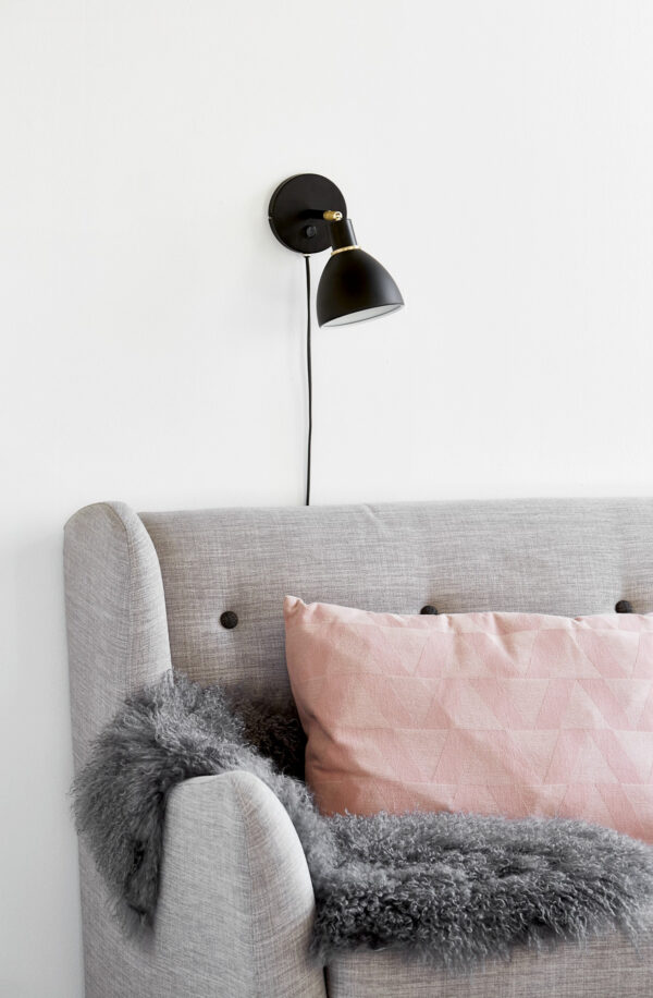 Applique murale Ray cadre en métal avec abat-jour classique au design contemporain par Nordlux
