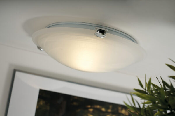 Plafonnier / Applique Petri base en acier avec abat-jour blanc albâtre au design contemporain par Nordlux
